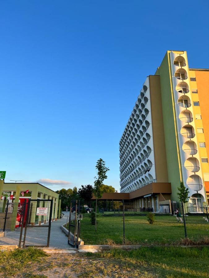 Seaforth Apartment Шиофок Экстерьер фото