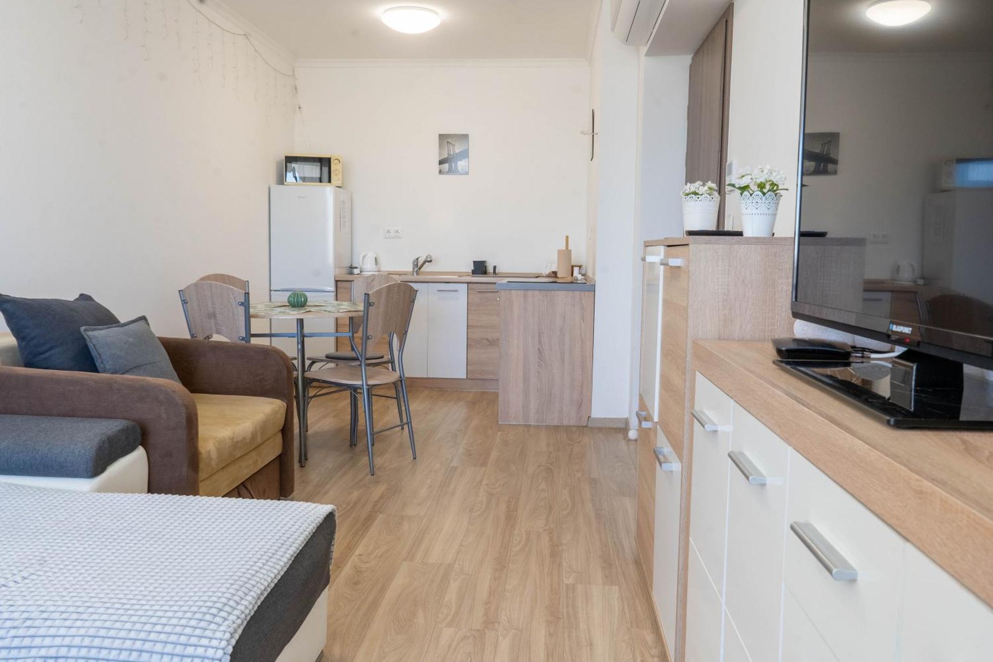 Seaforth Apartment Шиофок Экстерьер фото